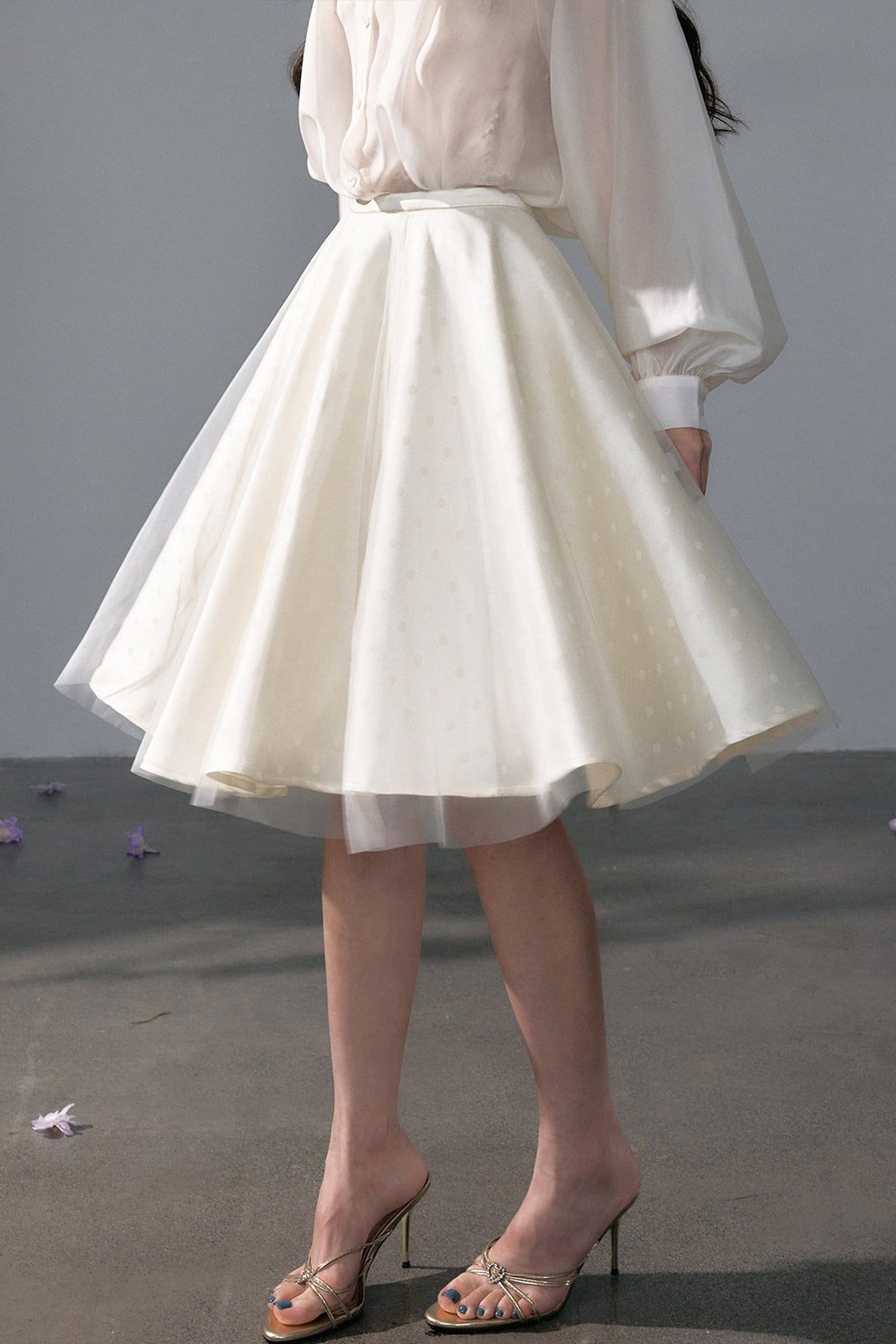 Schwingrock aus Satin mit Polka-Dots
