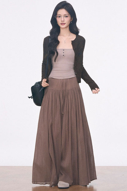 Ensemble coordonné avec cardigan en maille ajourée à manches longues, caraco et jupe-culotte