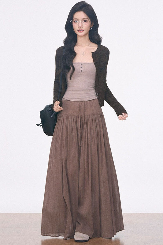 Ensemble coordonné avec cardigan en maille ajourée à manches longues, caraco et jupe-culotte