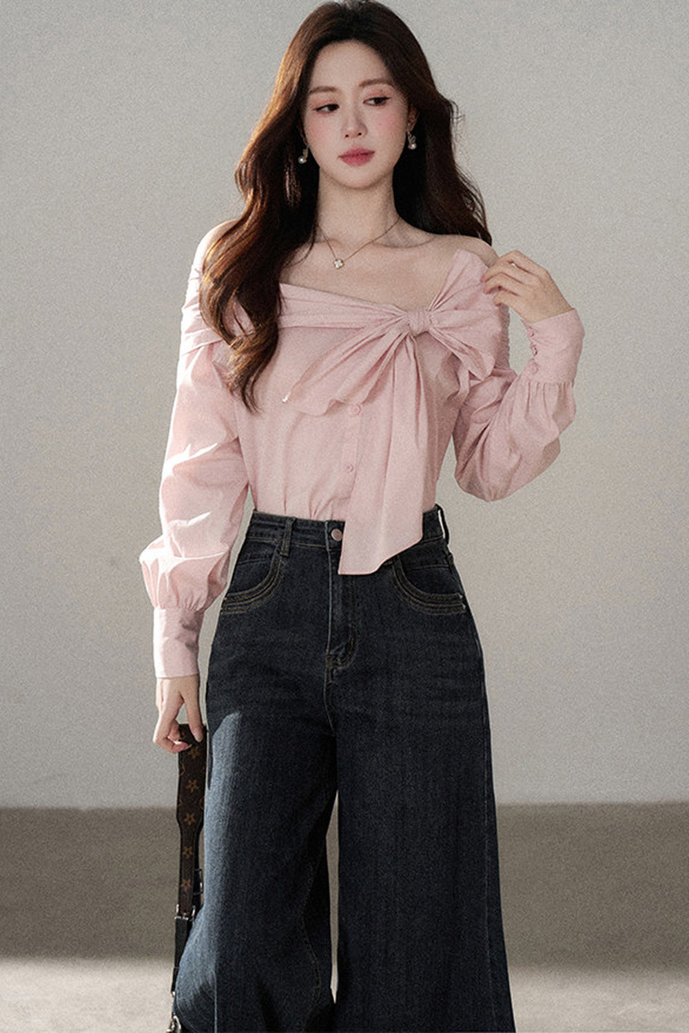 One-Shoulder Bow Long Sleeve Blouse