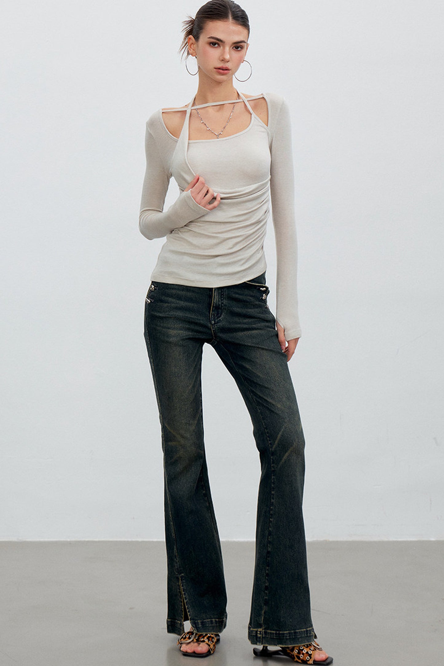 Heart Button Slit Flared Jeans