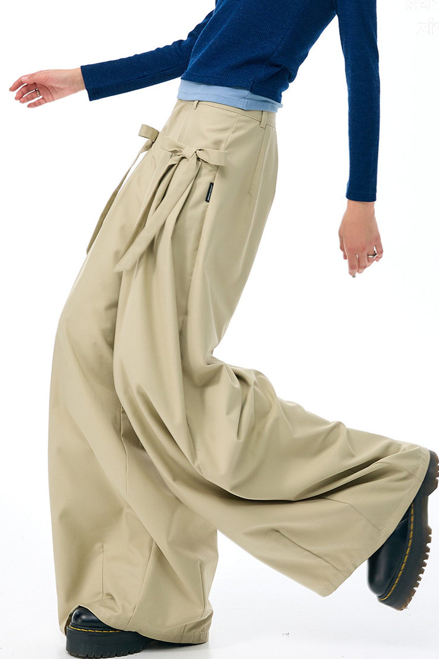 Milky Apricot Wide-Leg Pants – UrbanSheek