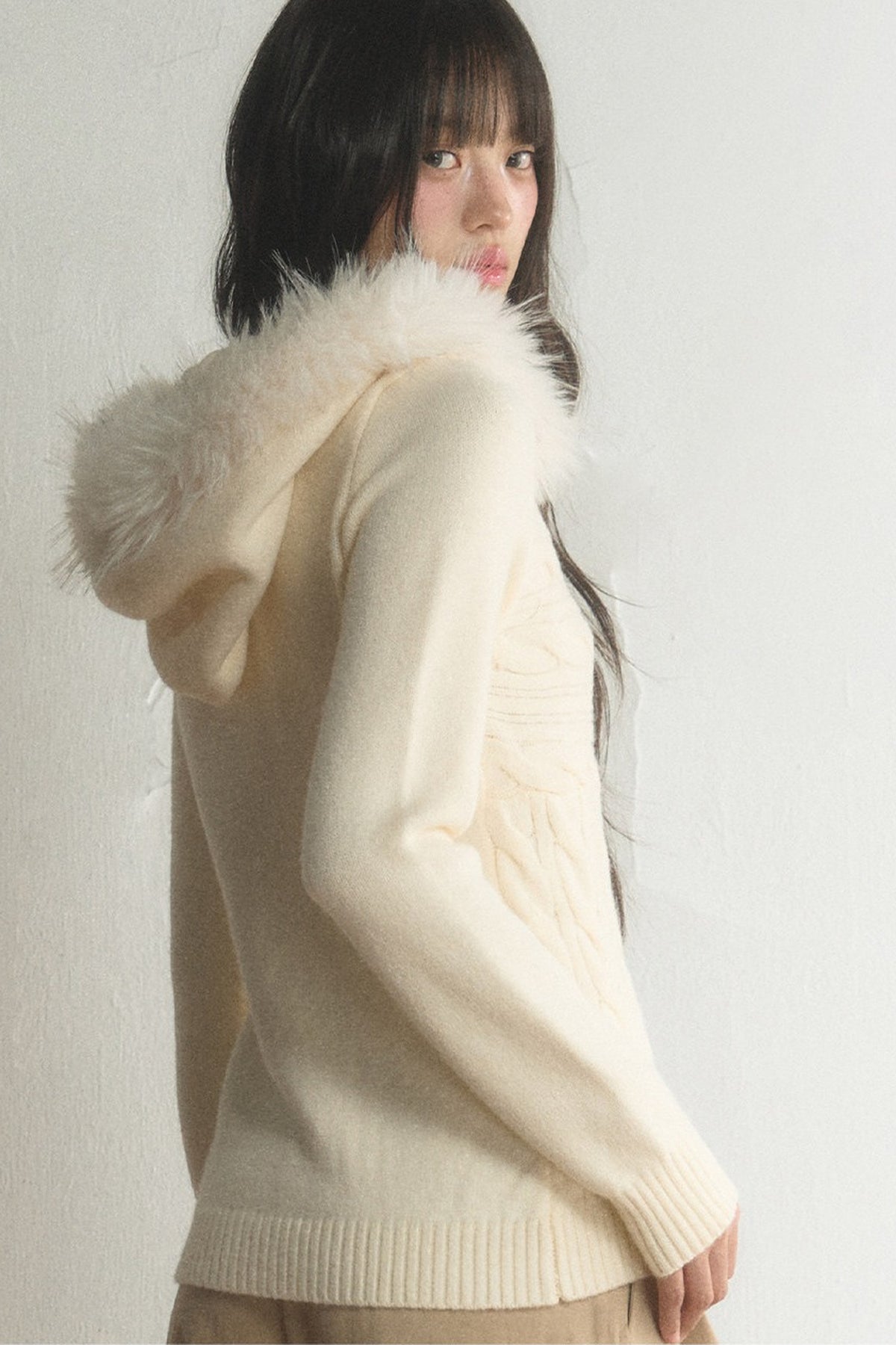 Large Fur Collar Toggle Hood Knit Top and Pants