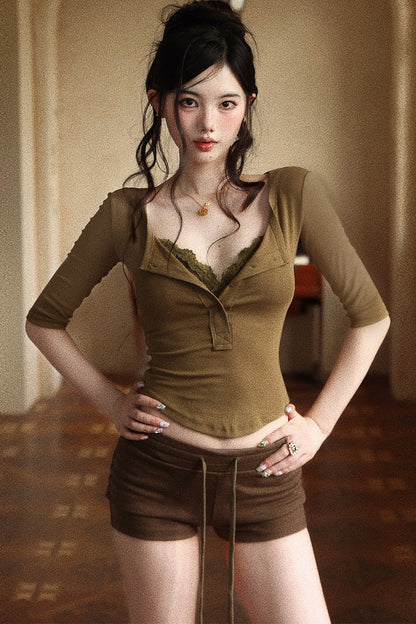 Low-Neck Five-Quarter Sleeve Top Set-Up