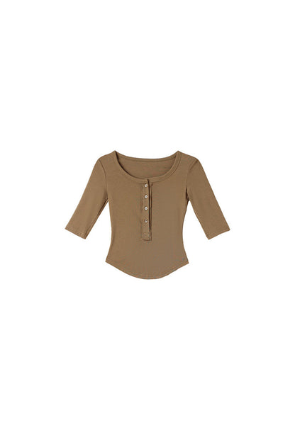 Low-Neck Five-Quarter Sleeve Top Set-Up
