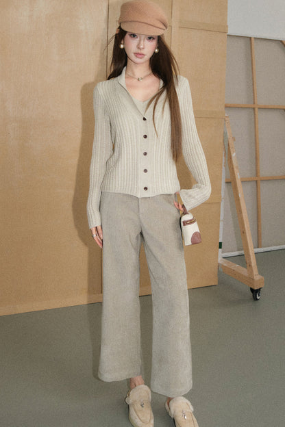 Set aus strukturiertem Strickoberteil und gerader Lyocell-Hose