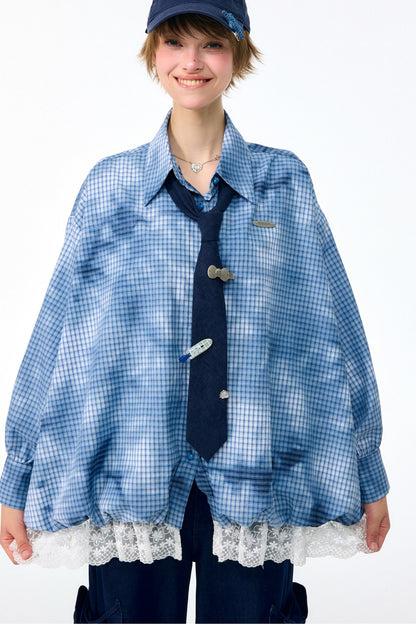 Blau karierte Bluse mit Spitzensaum