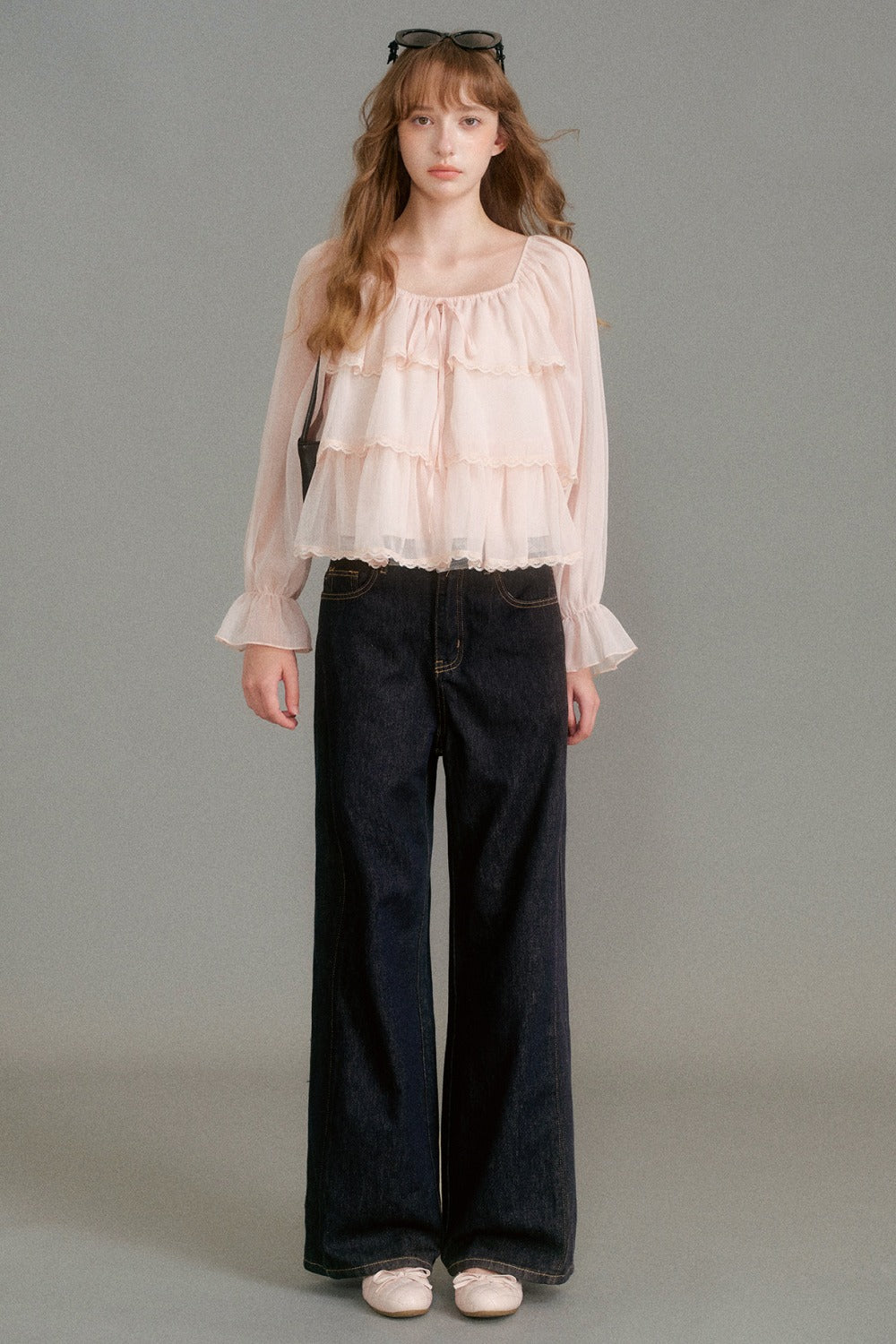 Blouse en mousseline à col carré et volants