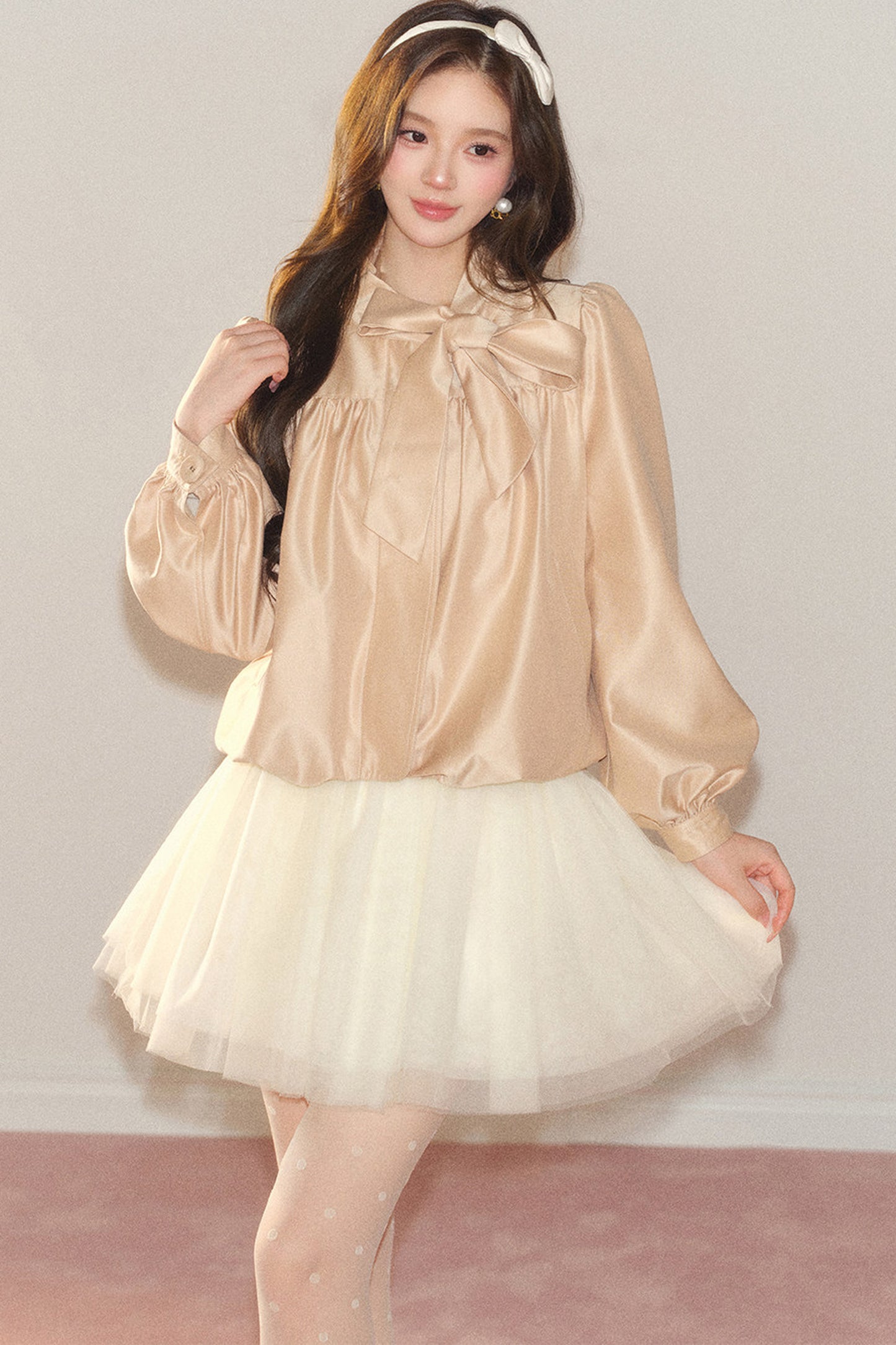 Trench coat color moka autunnale stile mantella