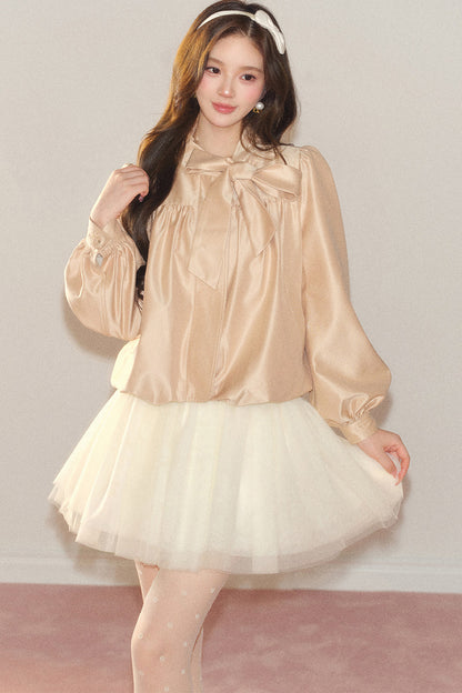 Trench coat color moka autunnale stile mantella