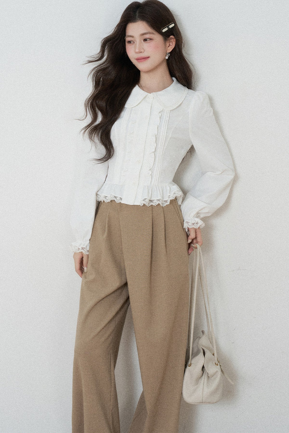 White Long-Sleeved Loose Pullover Doll Collar Shirt