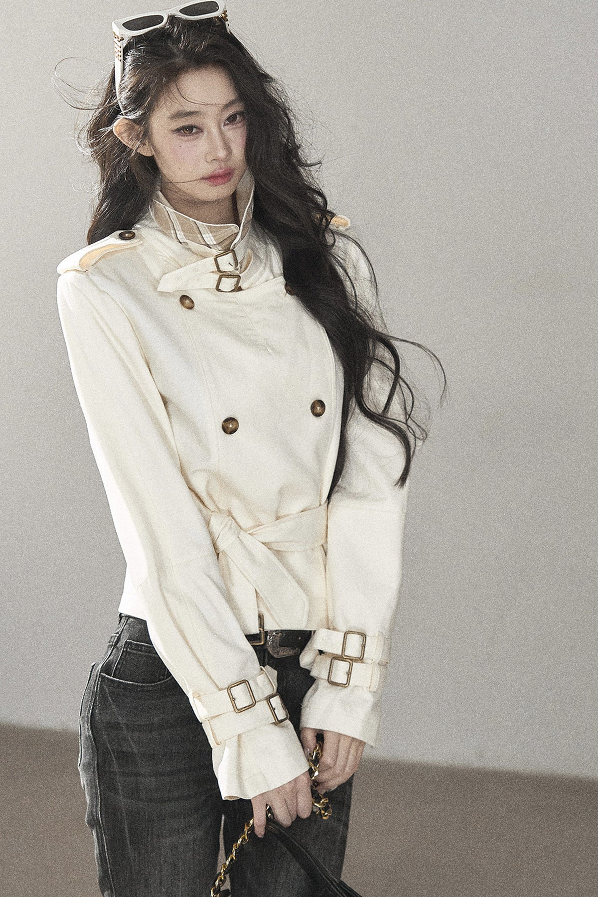 Gabardina de lino blanco cremoso