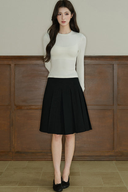 Long-Sleeved Round-Neck Knit Base Layer Top