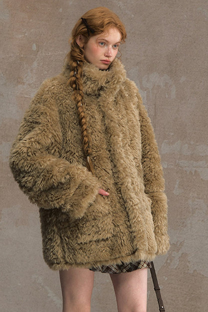 Wendbare flauschige Lammwolljacke