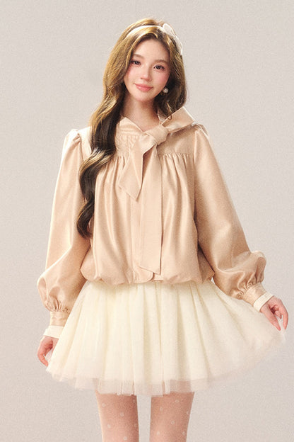 Trench coat color moka autunnale stile mantella