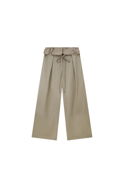 Pantalon droit à rayures et empiècements