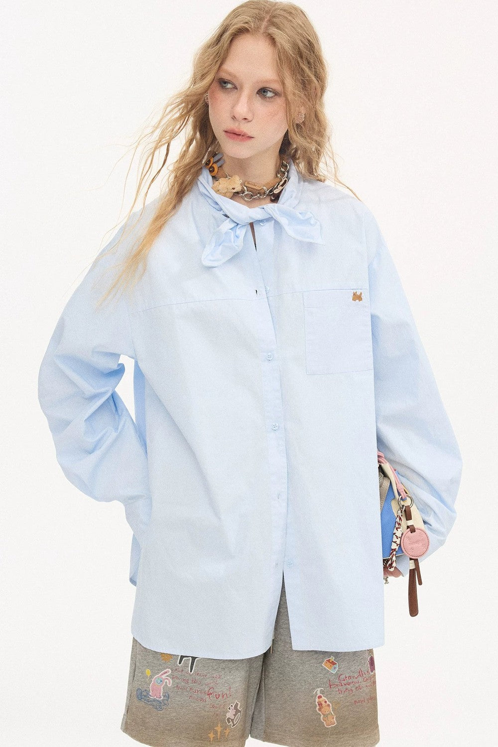 Camicia ricamata a maniche lunghe in stile preppy