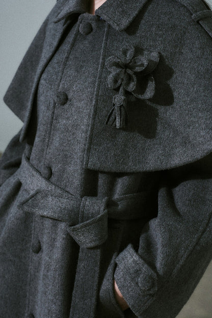 Cappotto in lana floreale fatto a mano