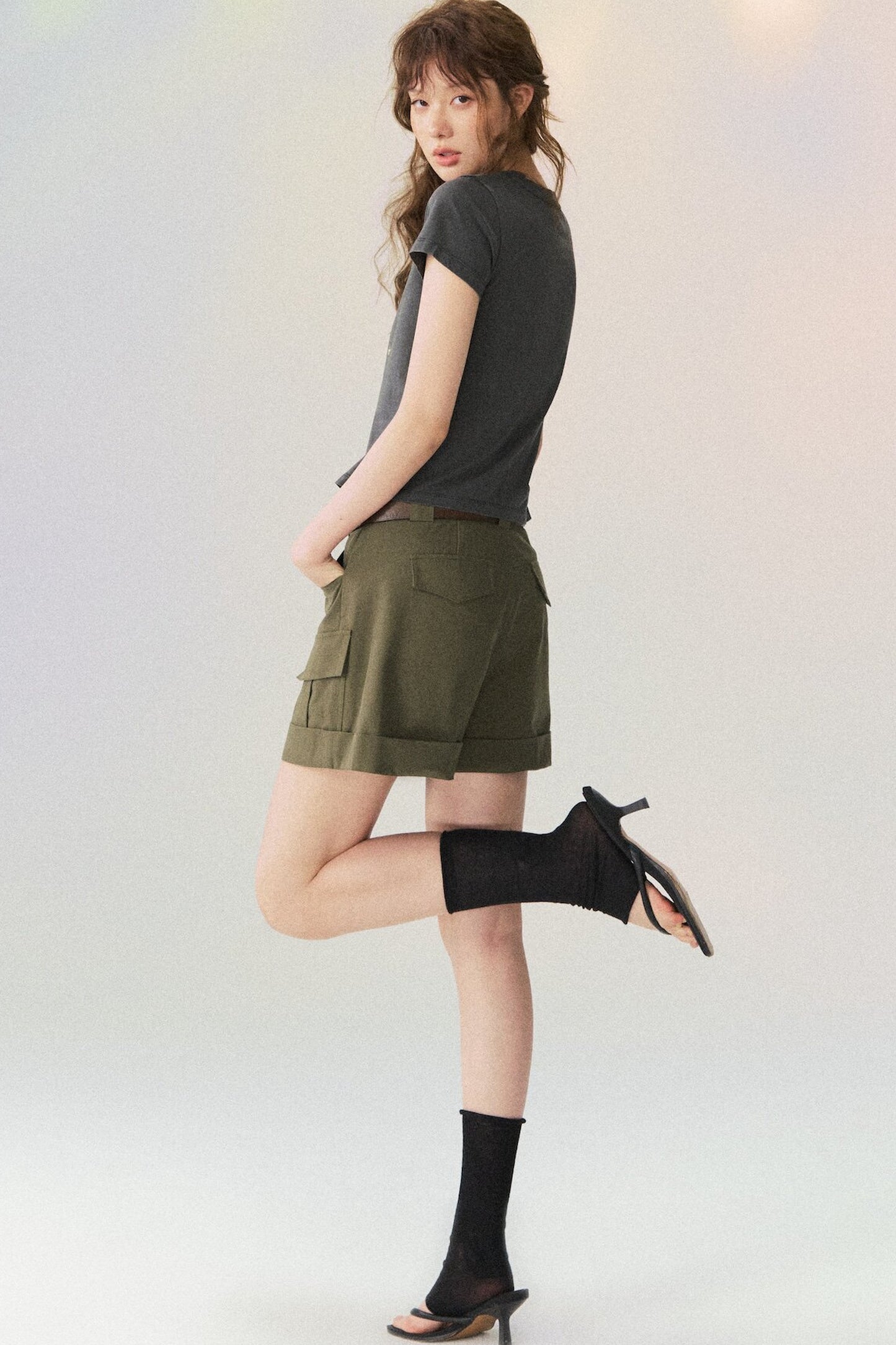 Multi-Pocket Rolled Hem Cargo Shorts