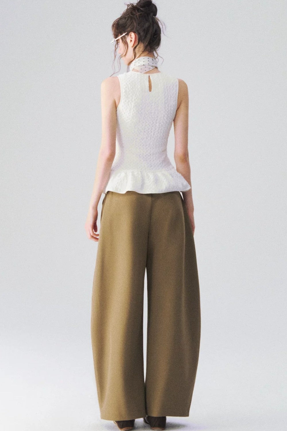 Ruffled Sleeveless Vest