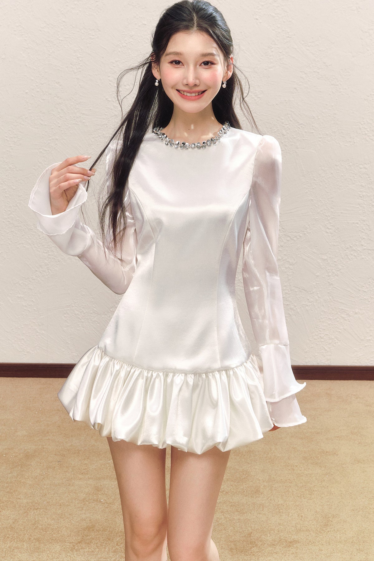 Pearl White Satin Long-Sleeved Flower Bud Dress