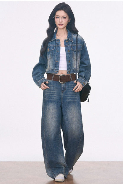 Ensemble 3 pièces avec veste courte en denim, pantalon à ourlet arrondi et haut