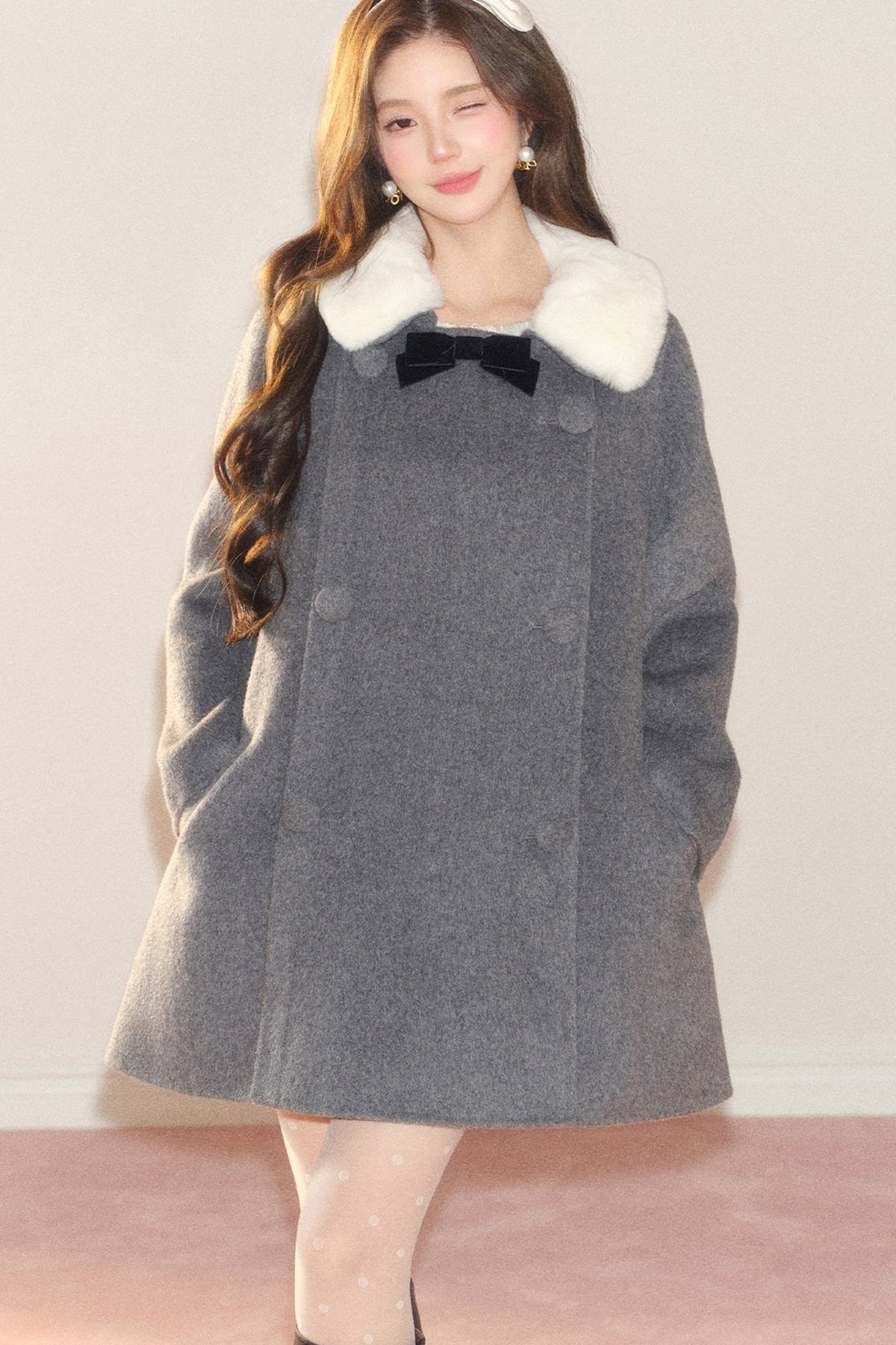 Manteau en laine avec nœud en velours