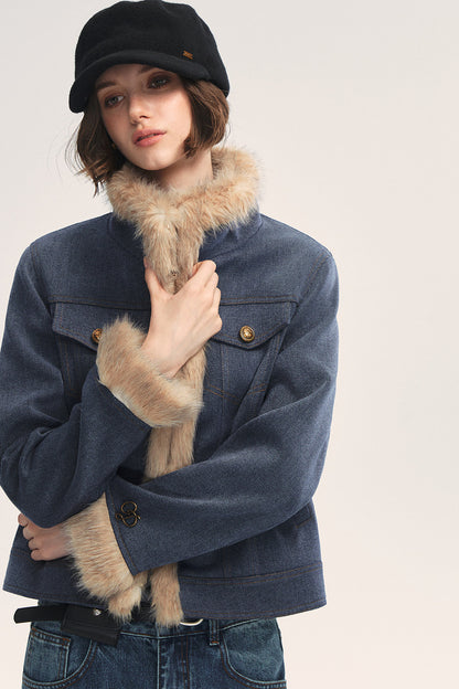 Jeansblaue Patchwork-Jacke mit Fellrevers