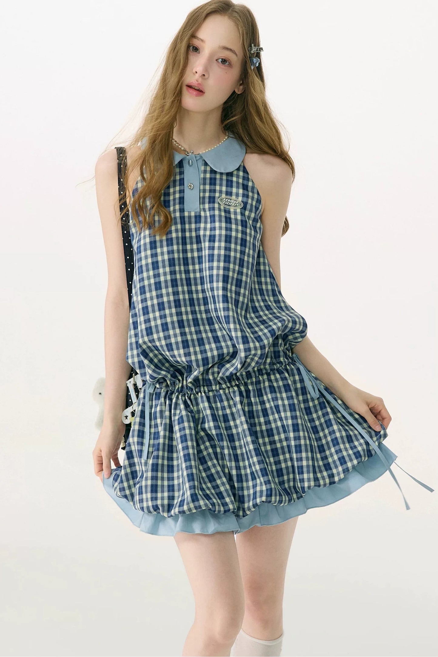 Robe bleue à carreaux avec col Claudine