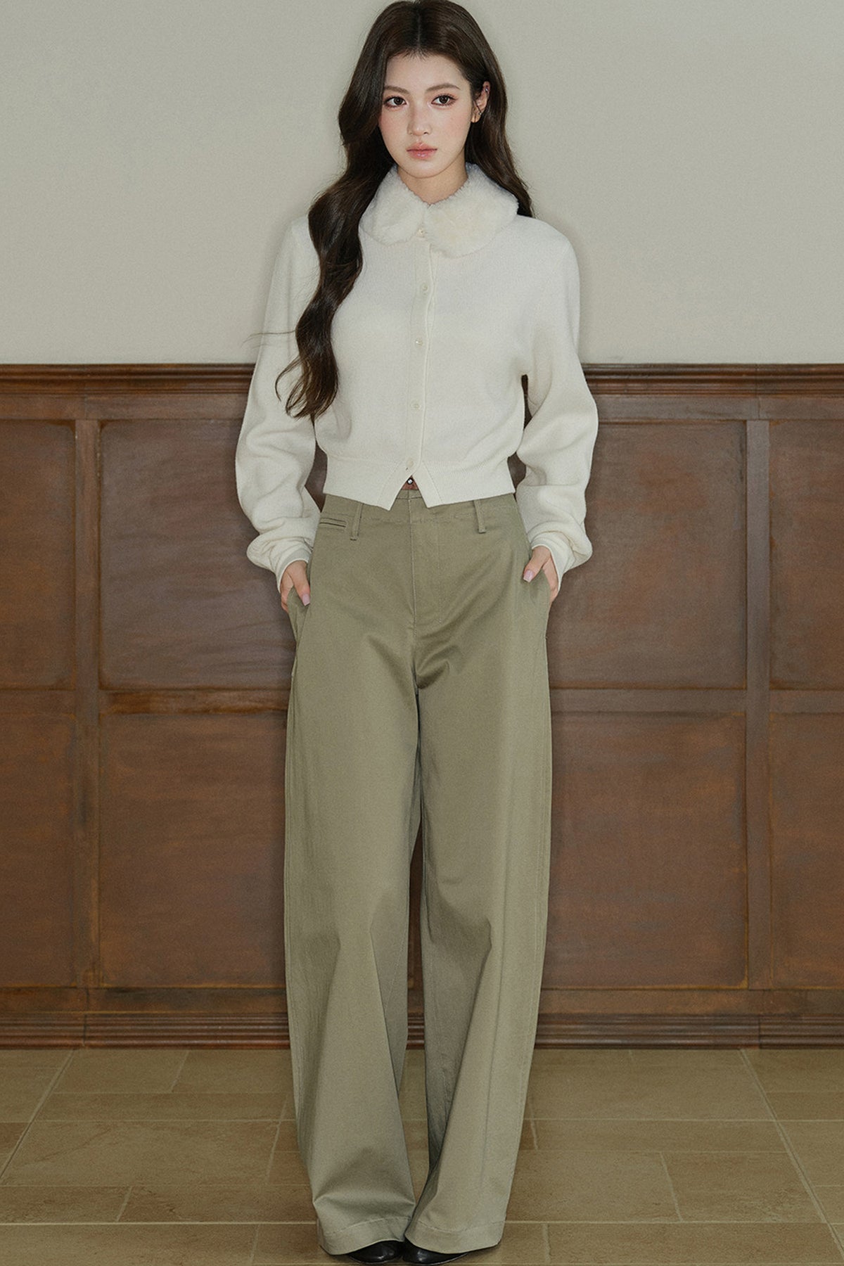 Pantalon taille basse à jambes larges
