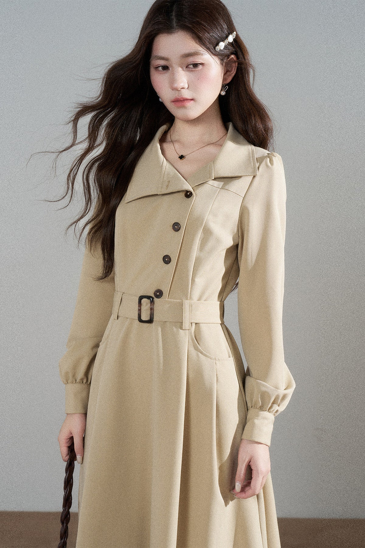 Vestido trench caqui de manga larga