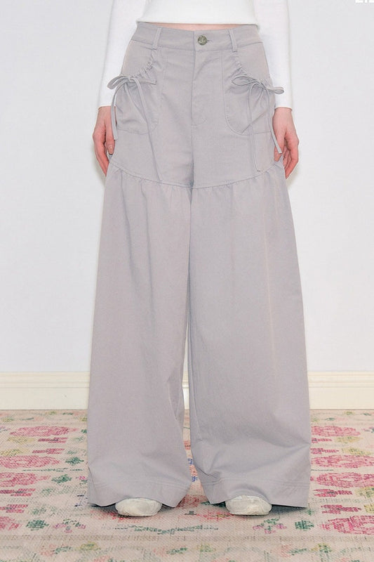 Hochtaillierte lange Hose mit weitem Bein