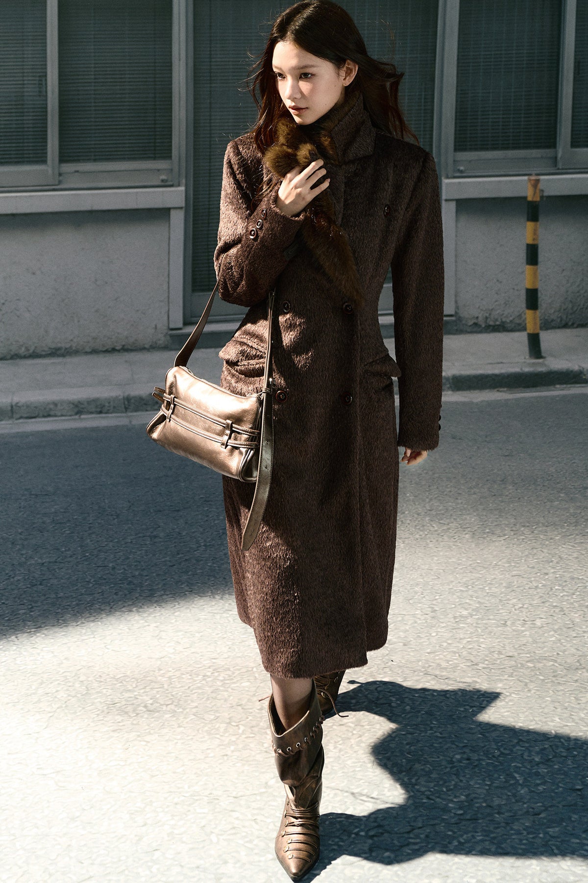 Long Woolen Fur Collar Blazer-Style Coat