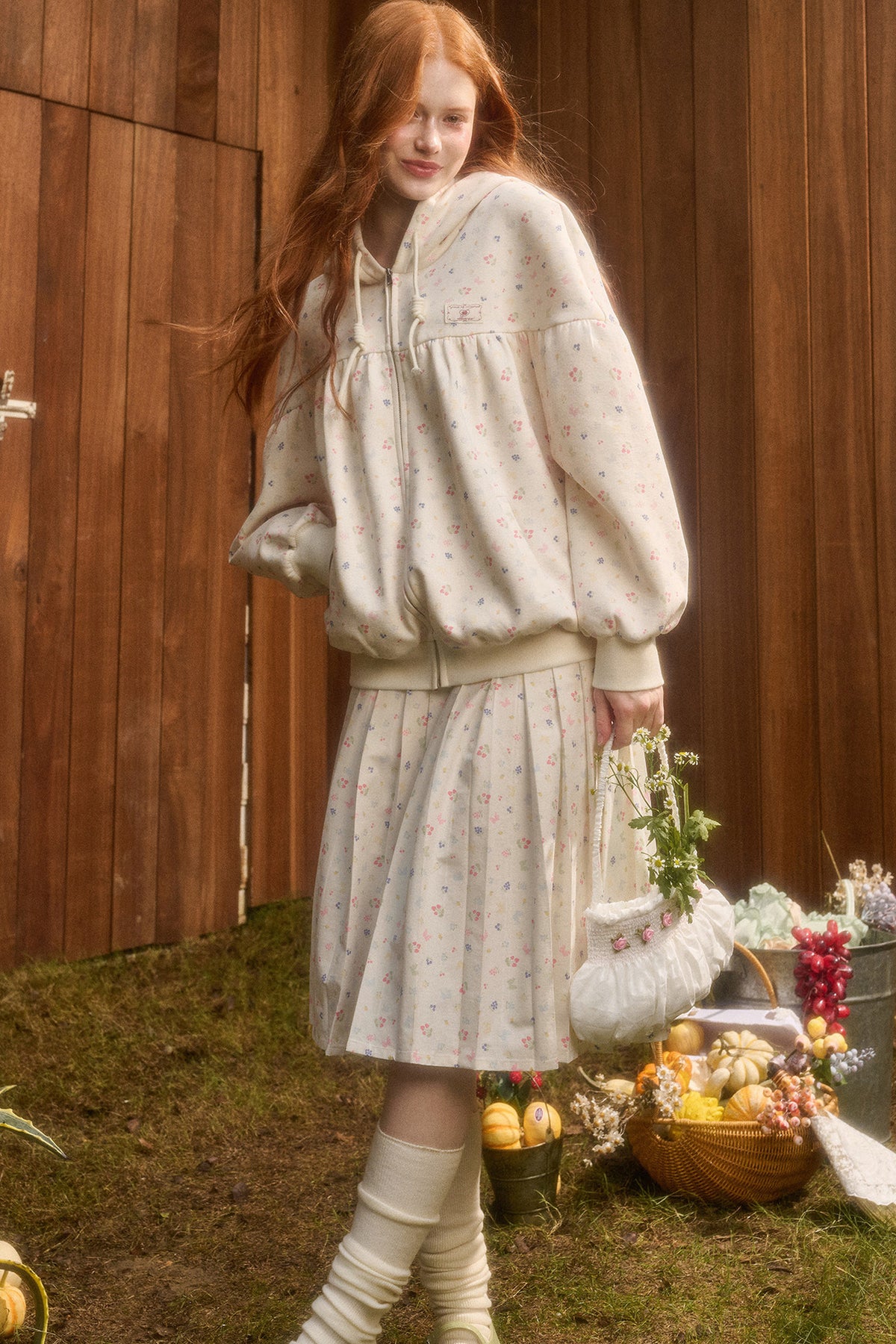Hoodie and Pleated Skirt Set-Up
