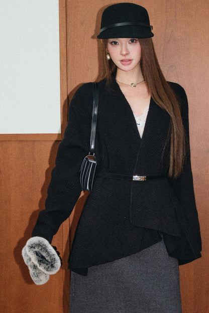 Ensemble cardigan et jupe noirs en laine texturée