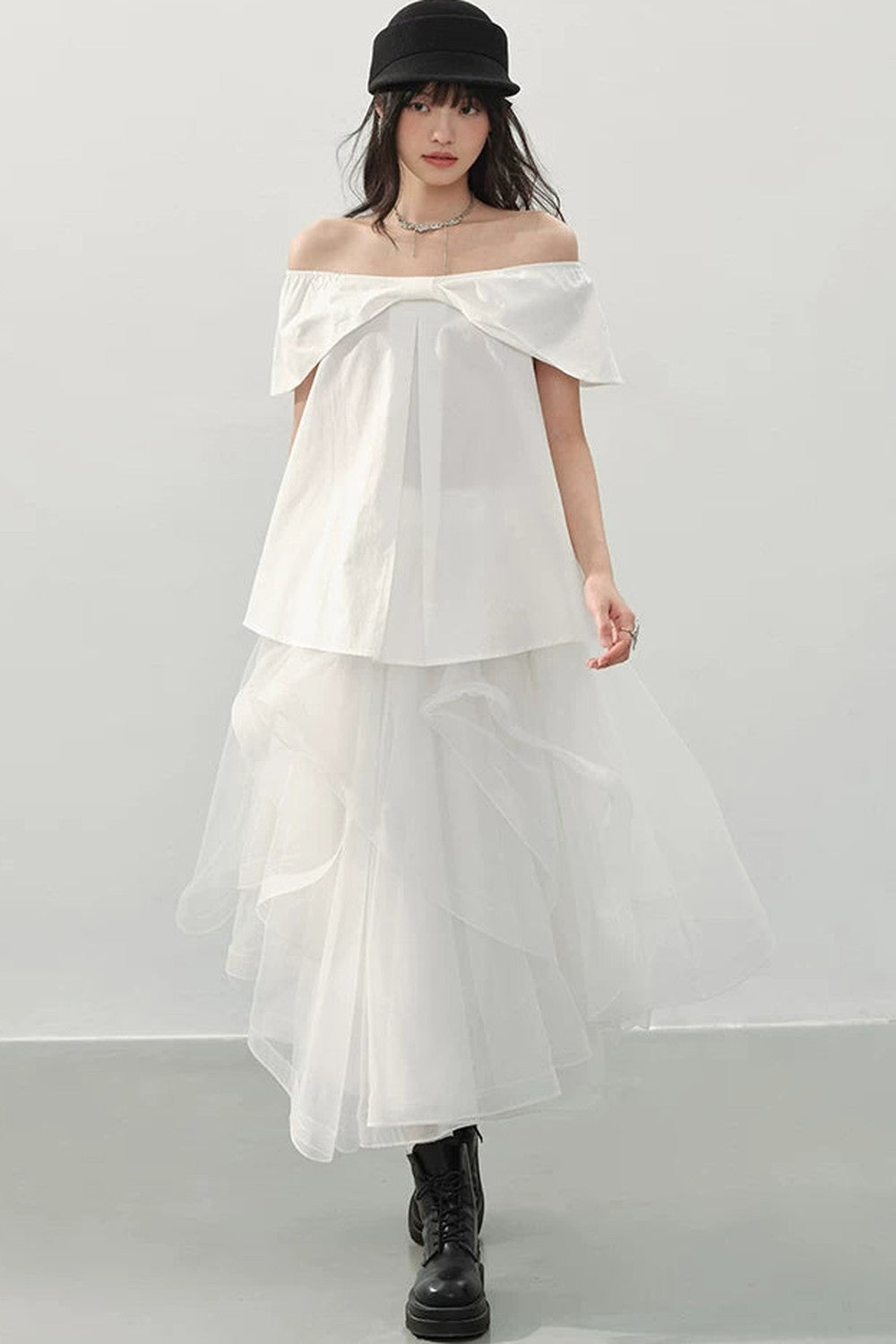 White Sweet Cool Off-Shoulder Blouse