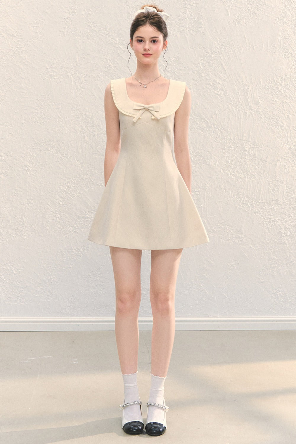 U-Neck Bow Collar Sleeveless Dress