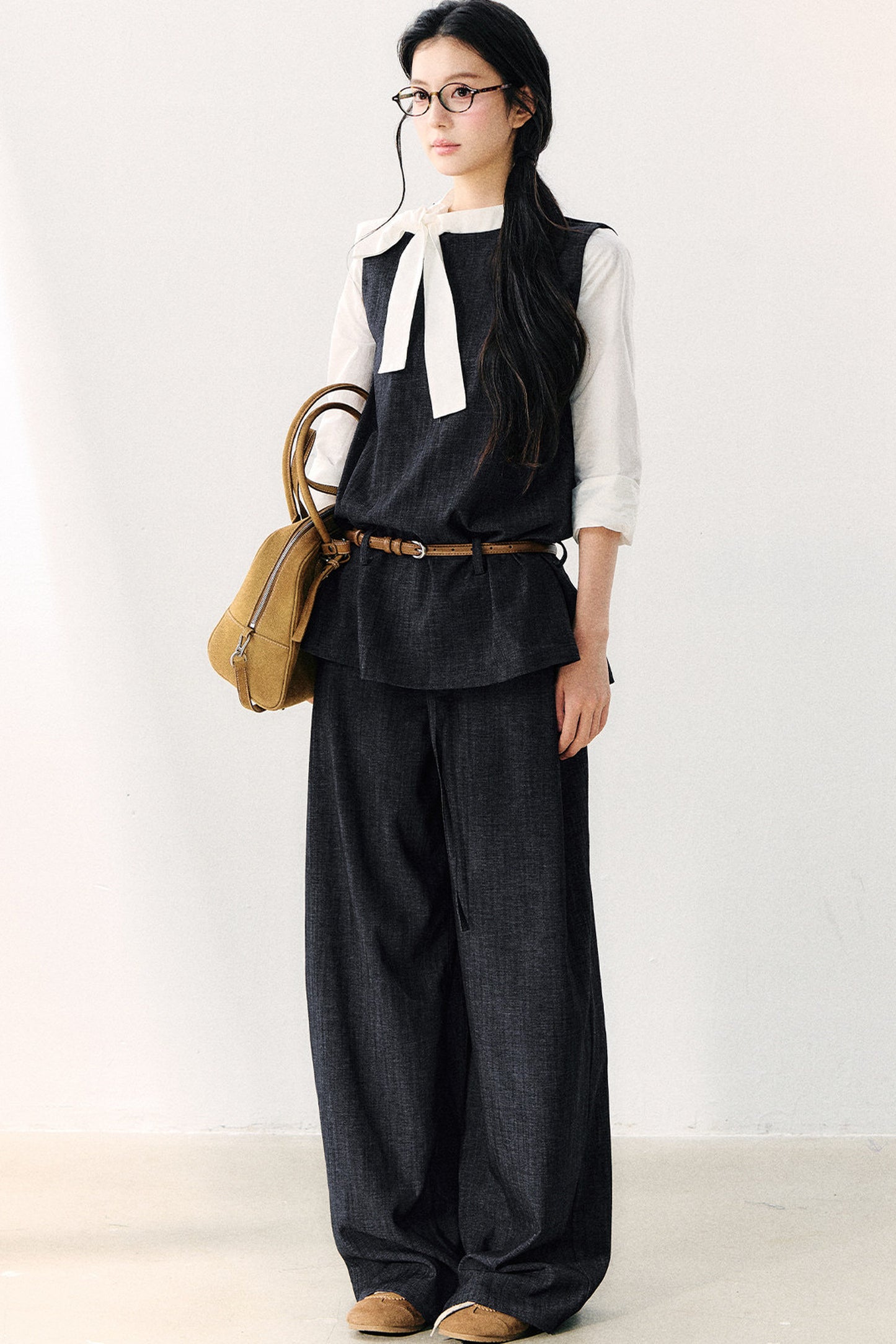 Pleated Washed Wide Leg Jeans