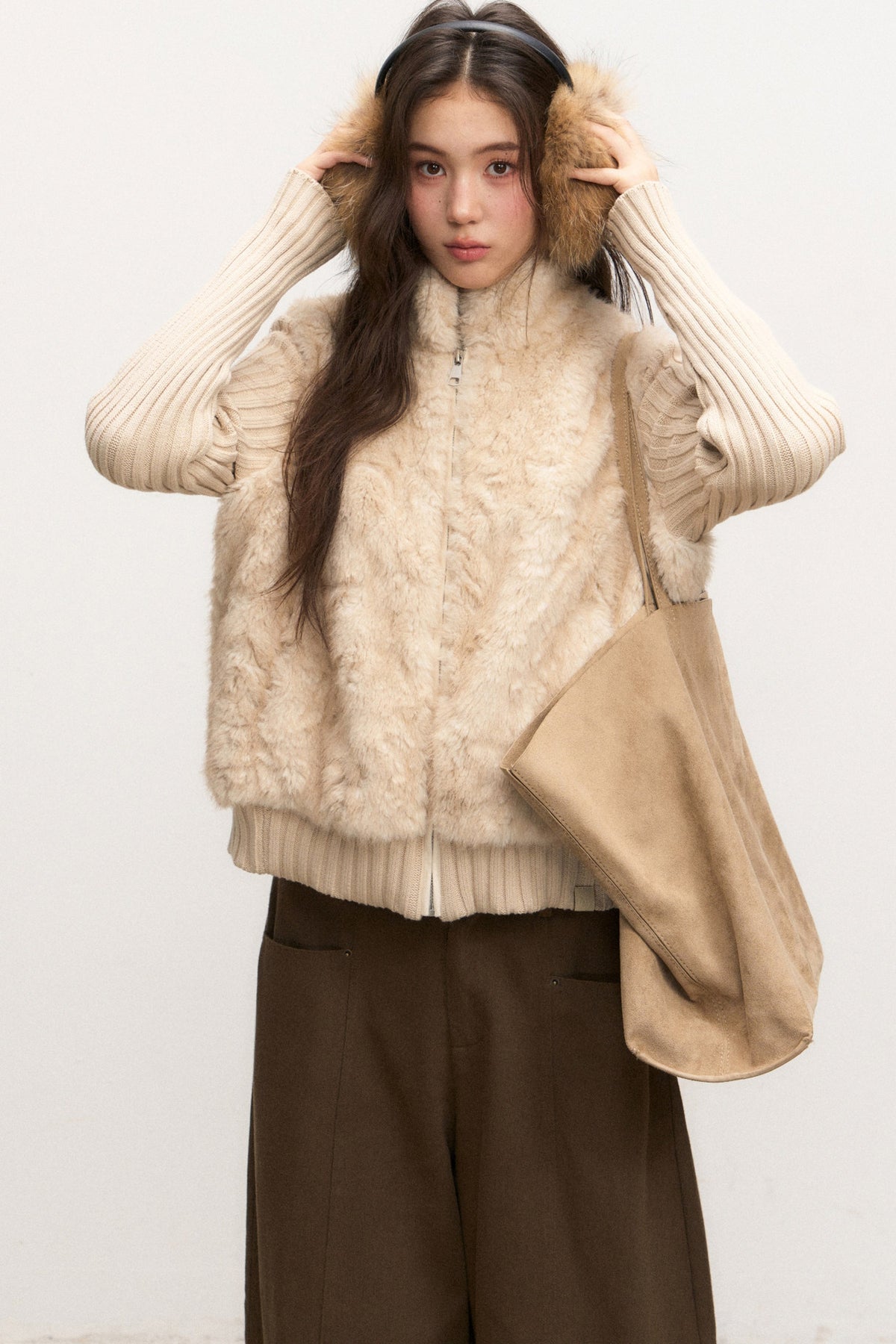 Set aus Strickjacke mit Stehkragen und Hose
