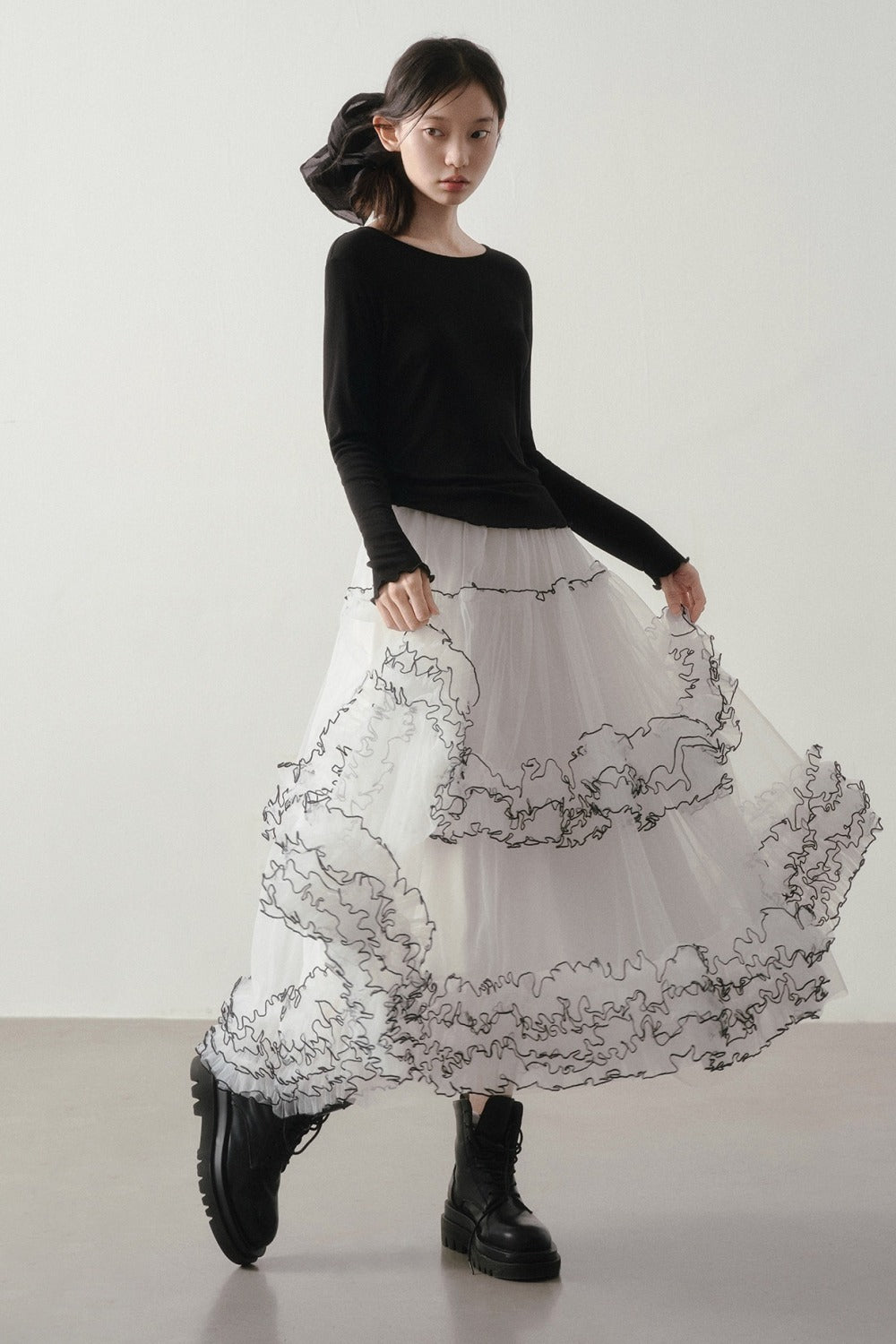 White Puffy Black Ruffle Stitching Skirt