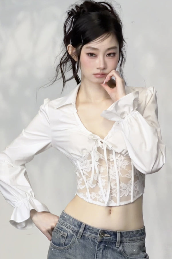 Camisa de manga larga escotada con cordón, encaje, varillas y volantes