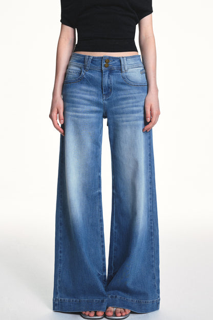 Retro Wide-Waisted Jeans