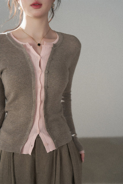 Short Color-Blocked Knit Cardigan