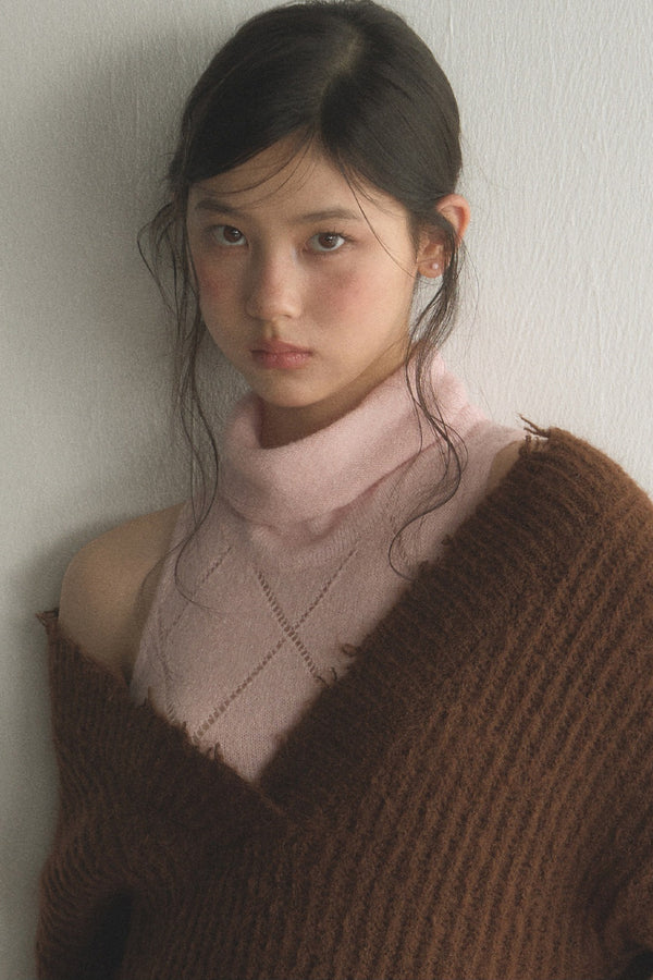 Off-Shoulder Knit Top With Vest and Pants Set-Up