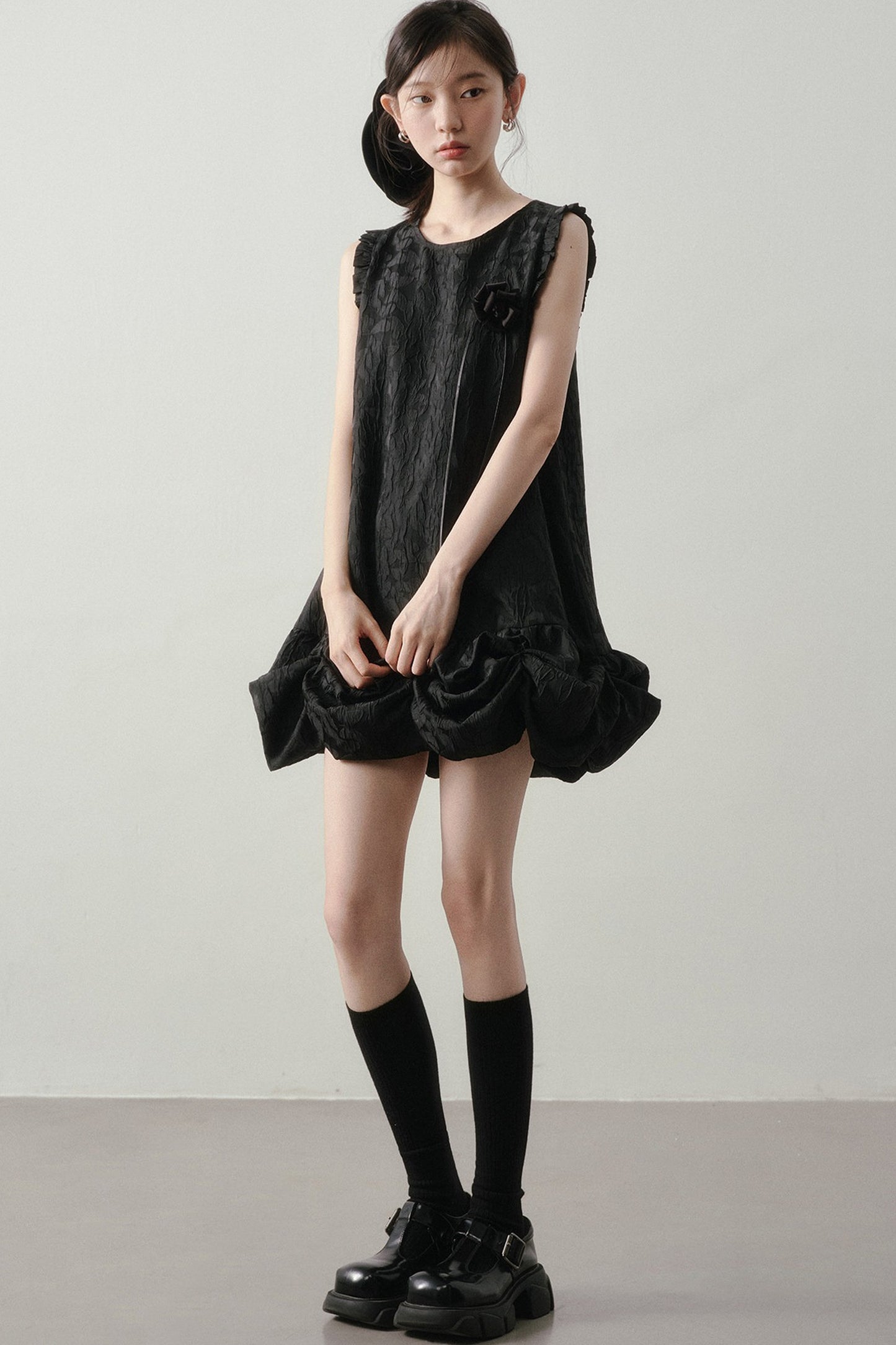 Vestido de jacquard floral rosa madera