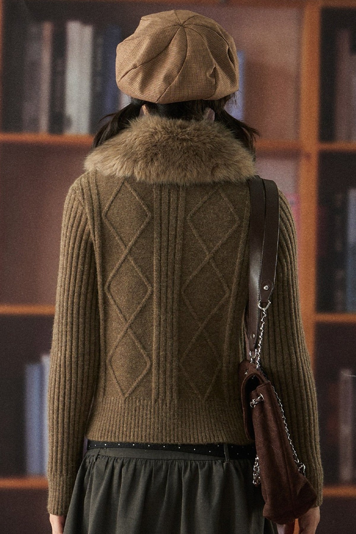 Fur Collar Horn Button Knit Cardigan