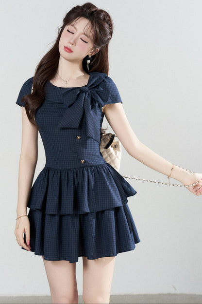 Marineblaues kariertes Sommerkleid