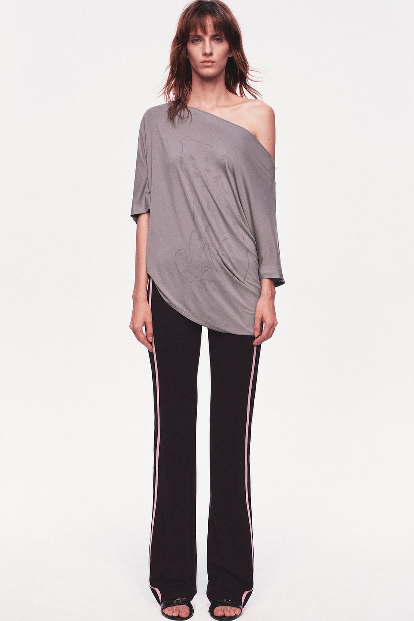 Pantaloni dritti a vita bassa con coulisse e doppia fascia in vita