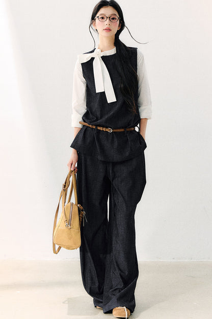 Pleated Washed Wide Leg Jeans