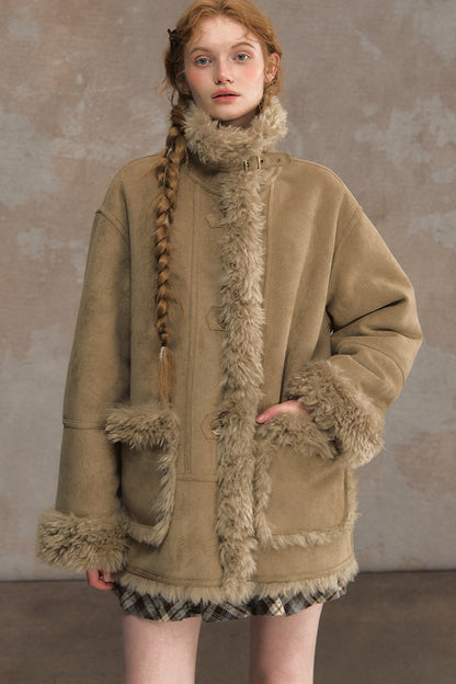 Wendbare flauschige Lammwolljacke